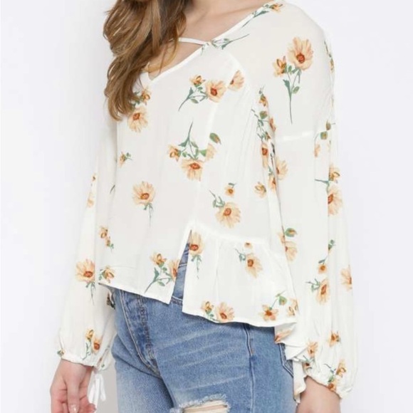 Forever 21 Floral V-Neck Women's Top. #06 - Picture 2 of 10